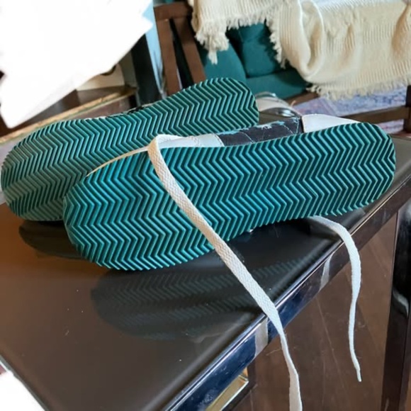 Vintage Kenzo Sneakers. Night Scene on Turquoise Background with White Leather - Picture 2 of 5